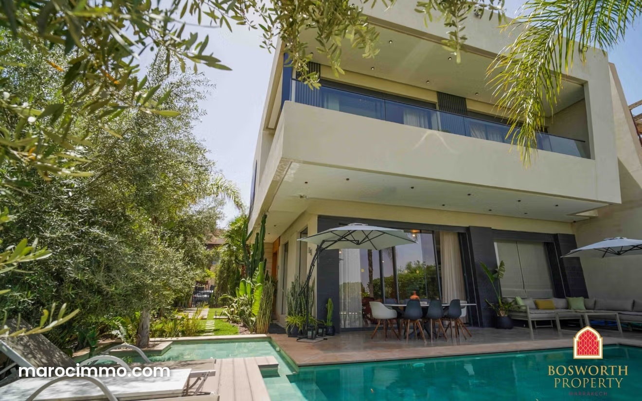 Villa 5 chambres avec piscine sur golf, Route de Tahanaoute — Marrakech