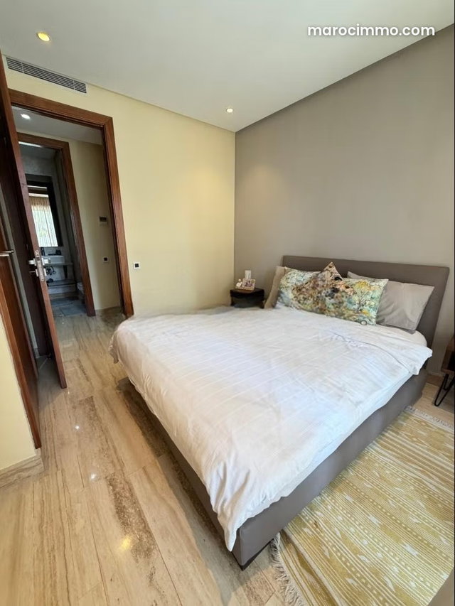 Bel appartement en location à Anfa. 2 belles chambres. Meublé — 5
