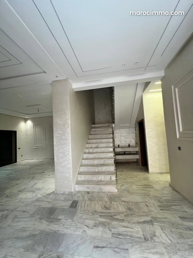 Villa de Standing avec Piscine et Jardin– Targa — 2