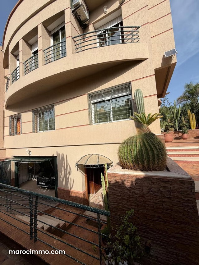 A vendre Villa de 375m² de terrain Laymoune Casa — 2