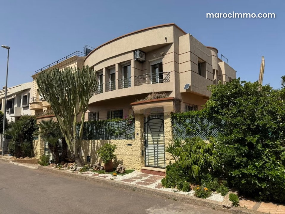 A vendre Villa de 375m² de terrain Laymoune Casa