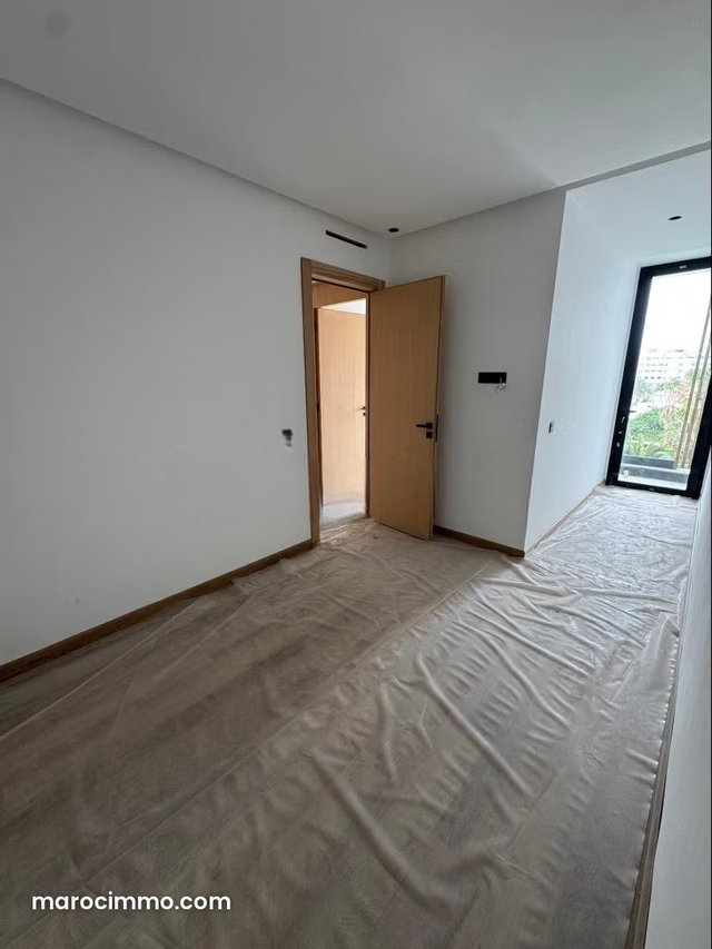 Apartment for Sale in Palmier. 2 Comfortable Bedrooms. Double Glazed Windows and Central Heating — 3