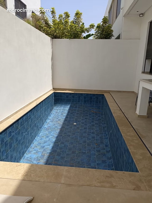 Exceptional Villa for Sale – Harhoura Sid El Abed — 3