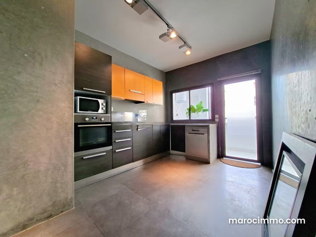 RACINE – Superbe Appartement Meublé de 160 m² — 5