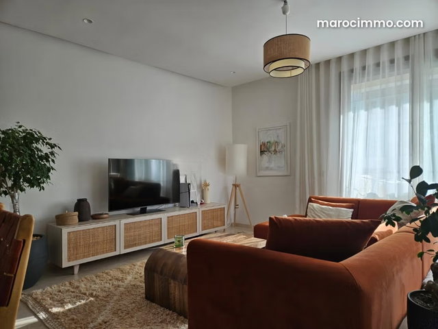 Très bel appartement meublé en location à Souissi dans une résidence fermée avec piscine — 5