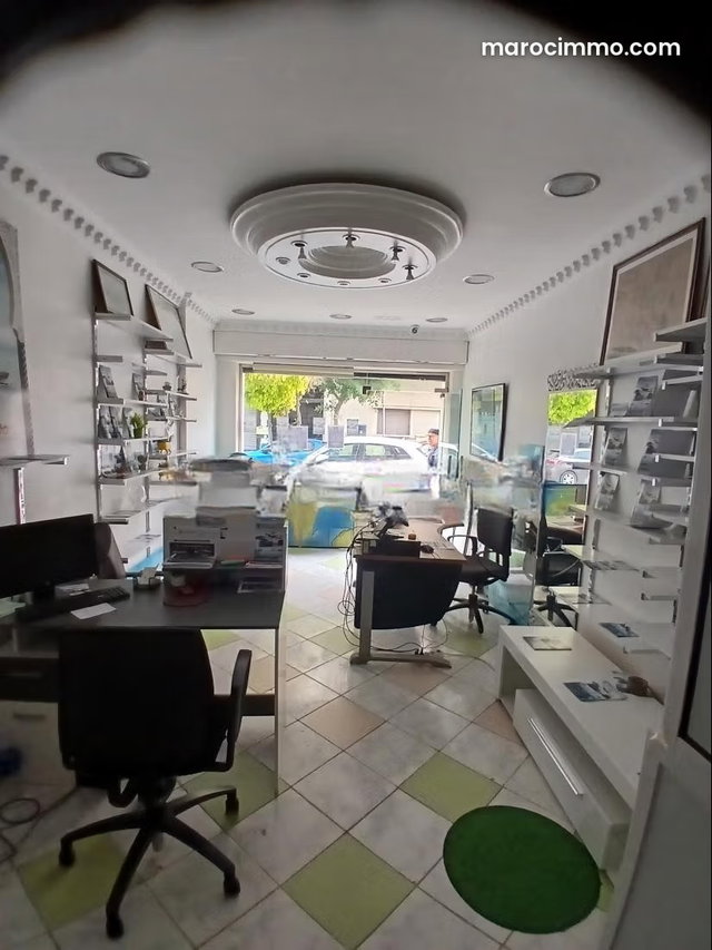 Local commercial titre — 2
