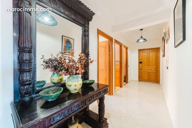 Très bel appartement en location à victor Hugo 2 chambres agréables. Bien meublé — 5