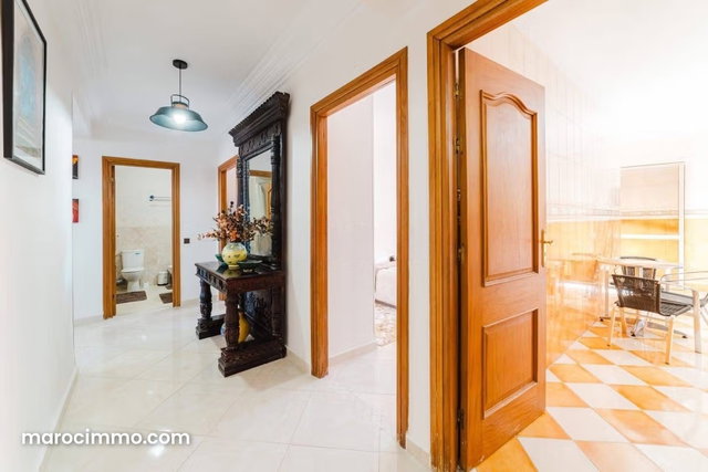 Très bel appartement en location à victor Hugo 2 chambres agréables. Bien meublé — 4