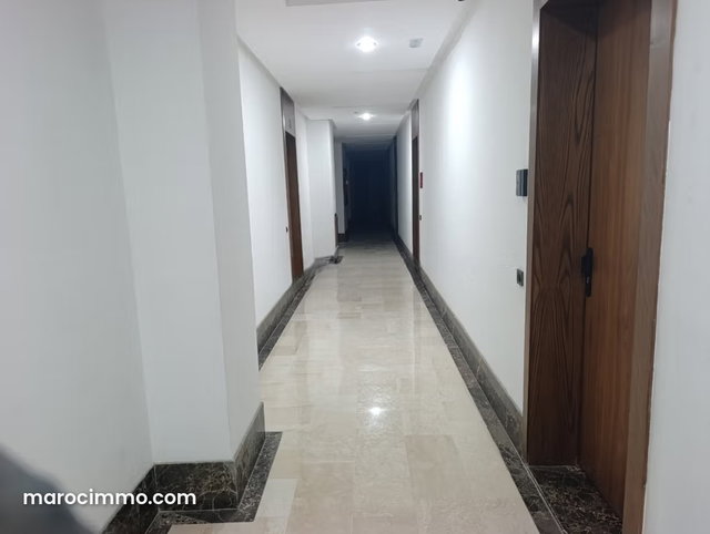 Bureaux à louer à Almaz — 4