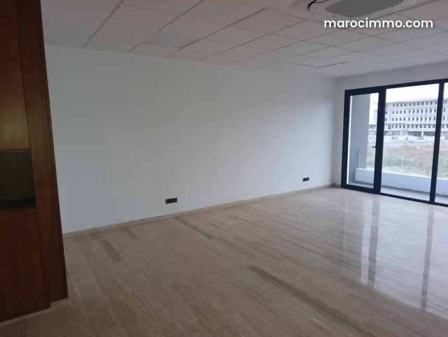 Bureaux à louer à Almaz — 2