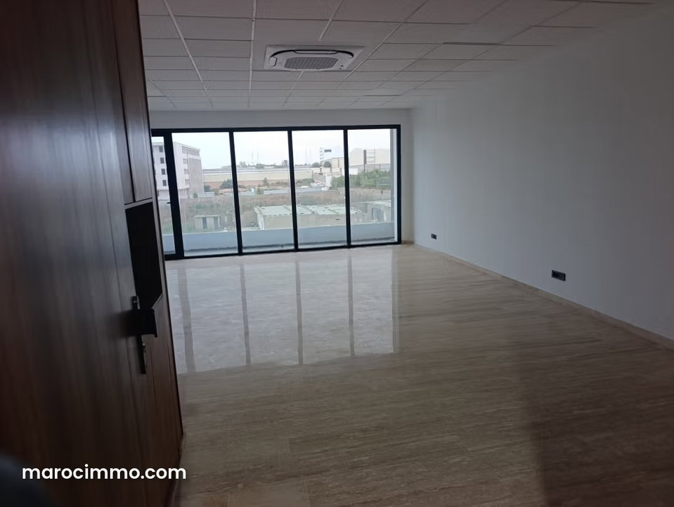 Bureaux à louer à Almaz