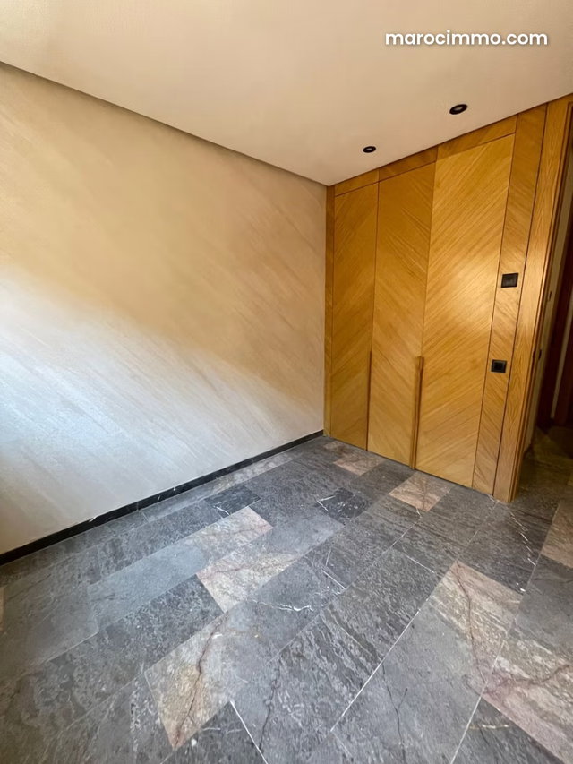 Appartement à louer vide à Proximité McDonald — 3