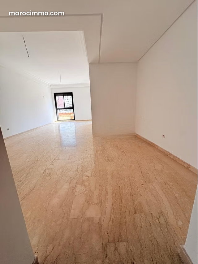 3 chambres vide CFC AVEC UNE BELLE VUE — 3