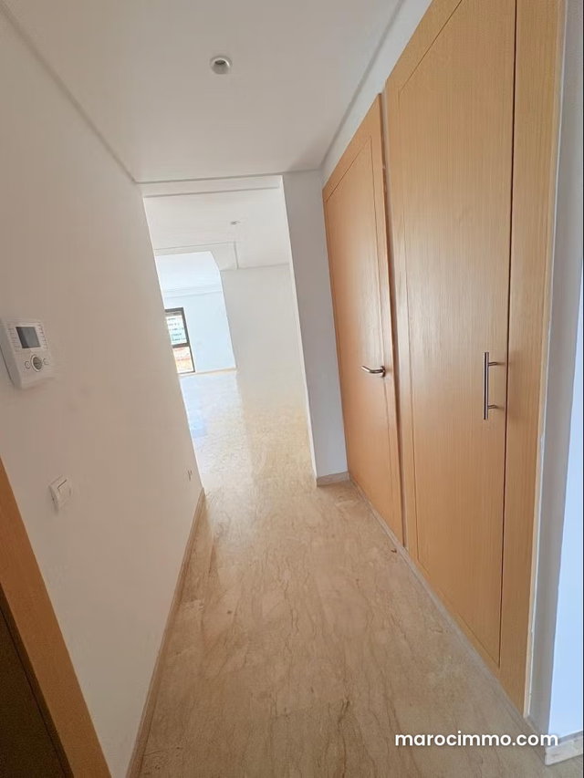 3 chambres vide CFC AVEC UNE BELLE VUE — 4