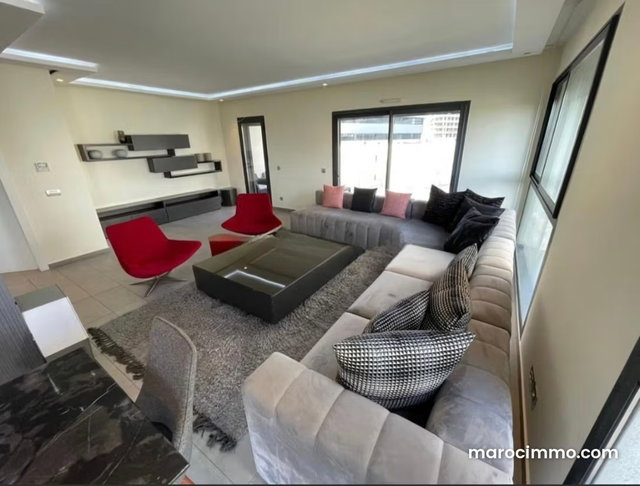 Duplex à vendre en exclusivité au CFC — 2