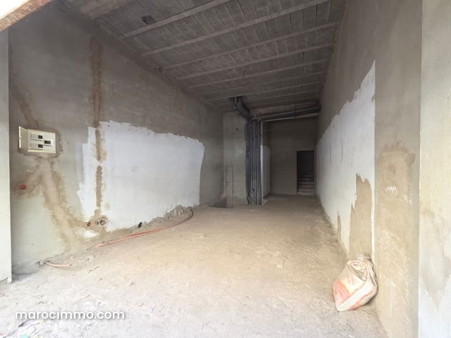 Local commercial à louer sur Rue Molière — الدار البيضاء