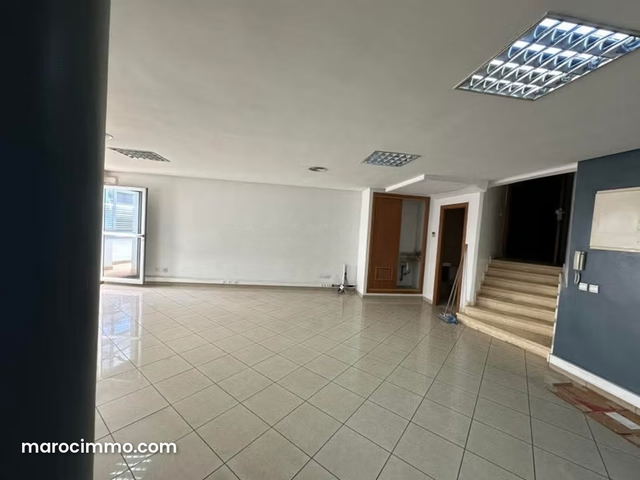 Office Space for Rent in Oasis. Total Area 96 m². With Elevator and Terrace — Casablanca