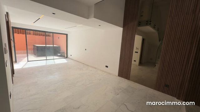 Location appartement duplex Gueliz Victor Hugo vide piscine collective — 3