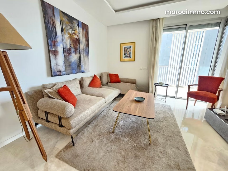 Spacious Studio with Large Terrace