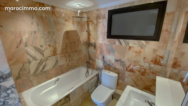 Superbe appartement à louer à Boulevard Med 6. Surface totale 170 m². Service de concierge et climatisation — 5
