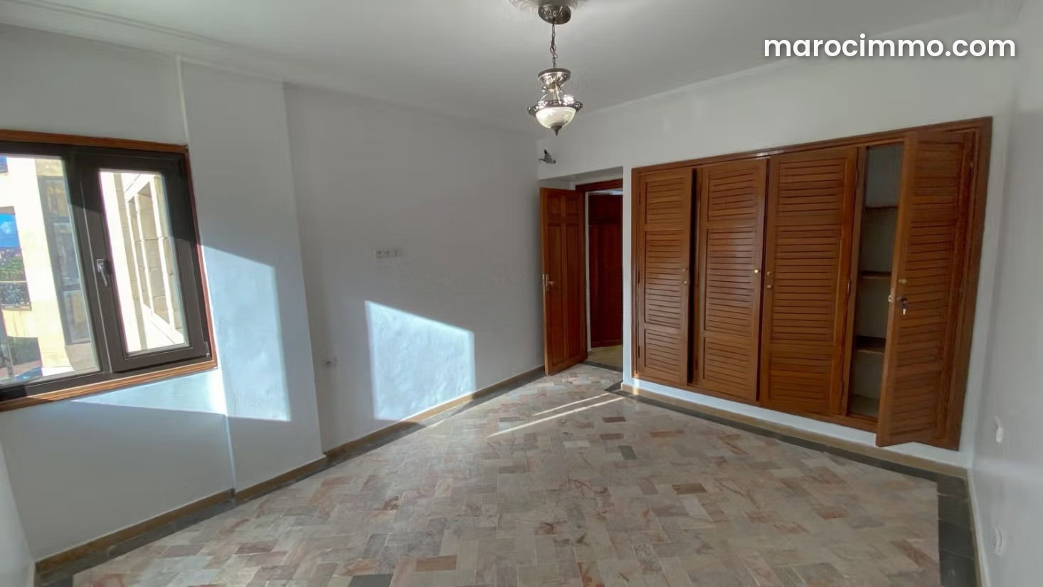 5-Room Apartment for Rent in Gueliz, Marrakech, with Terrace — Marrakesh