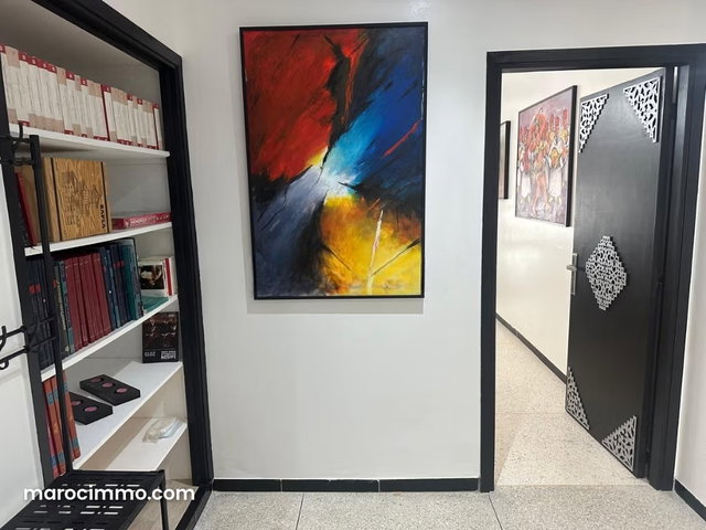 Très bel appartement en location en Hassan Centre Ville. 4 grandes pièces. Bien meublé — 4