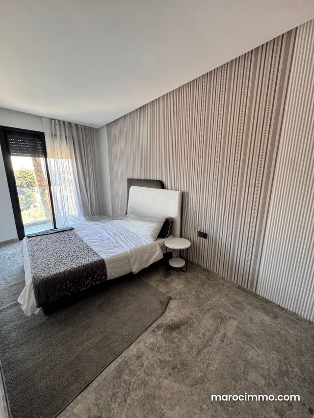 Studio Meublé à Louer – Oasis — 5