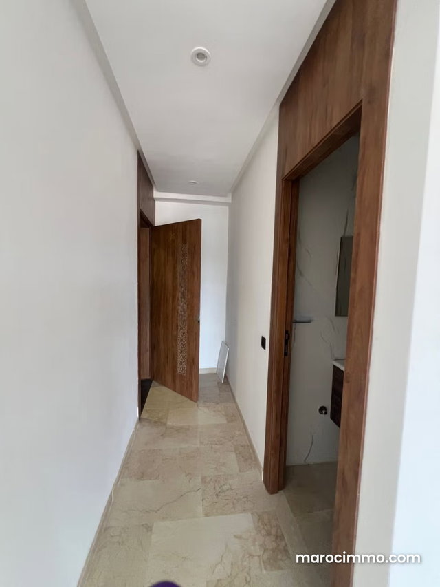 Appartement non meublé Location longue durée V H — 3