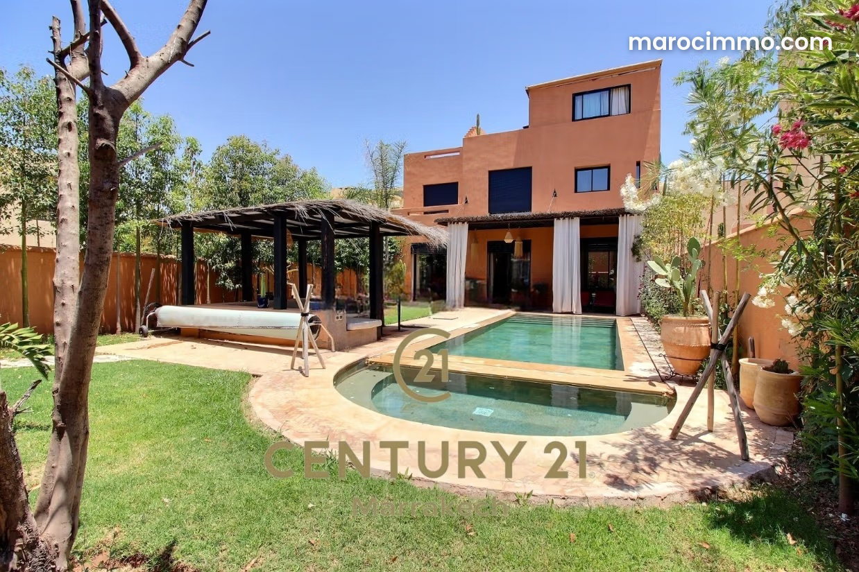 Contemporary 220 m² Villa with Pool and Garden, Agdal, Marrakech — Marrakesh