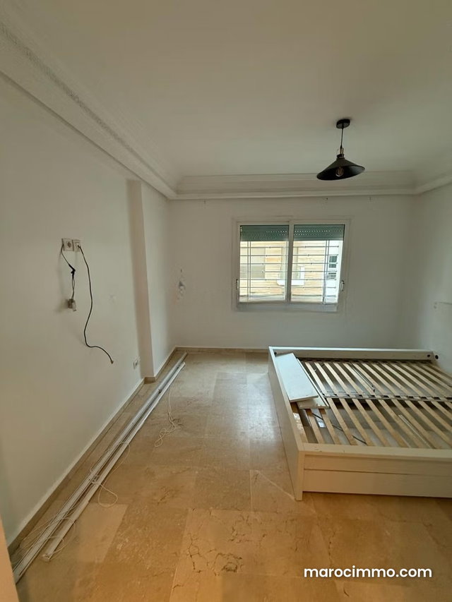 Apartment for Rent in Les Princesses. 3 Comfortable Bedrooms. Secure Door and Central Heating — 5