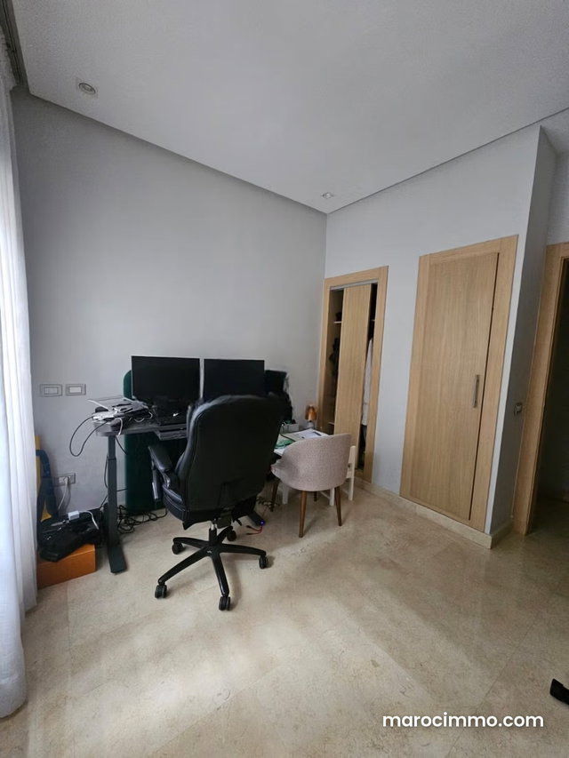 Superbe appartement duplex à vendre à Ferme Bretonne Hay Arraha. 4 grandes pièces. Porte blindée et résidence sécurisée — 4
