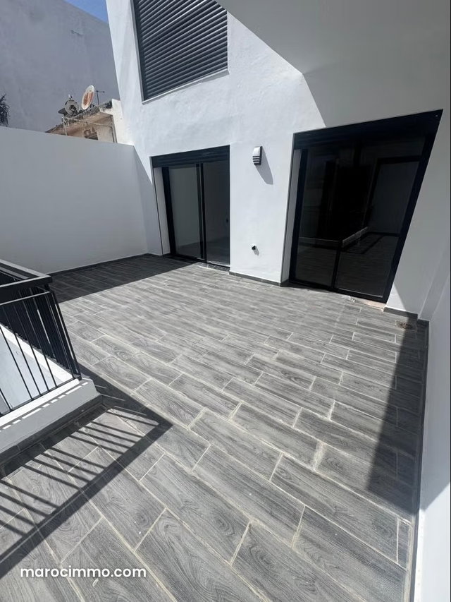 Vente d'un bel appartement à Palmier. Superficie 65 m². Porte blindée, sécurité — 5