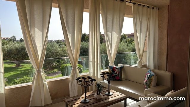 Favourite at Prestigia – 2 bedrooms, terrace and shared pool — 2