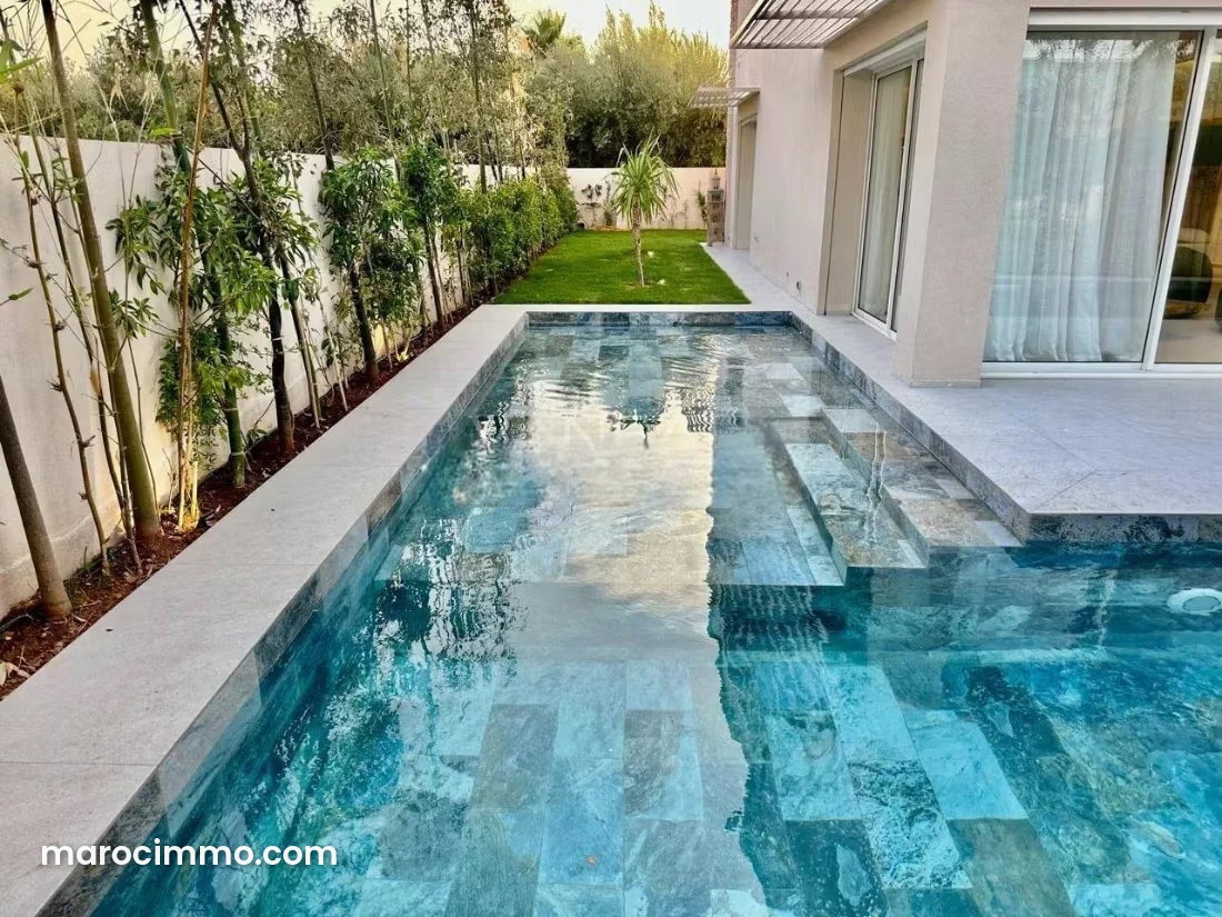 5-Bedroom Villa with Pool, Casablanca Finance City — Casablanca