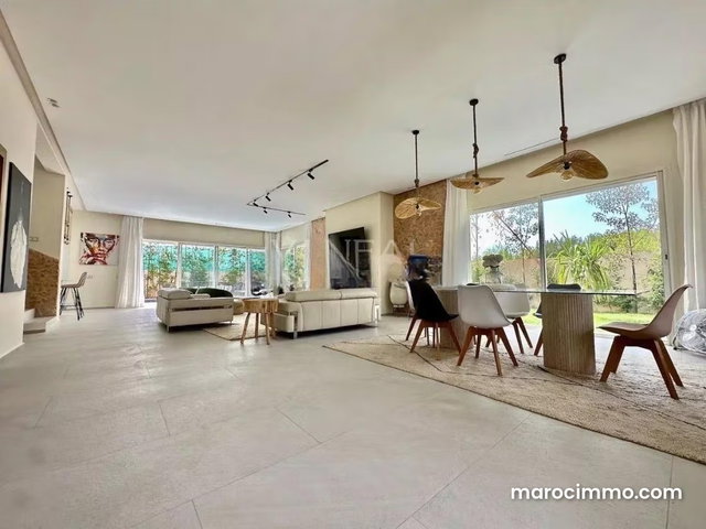 Contemporary 5-Bedroom Villa Amelkis 1 — 5
