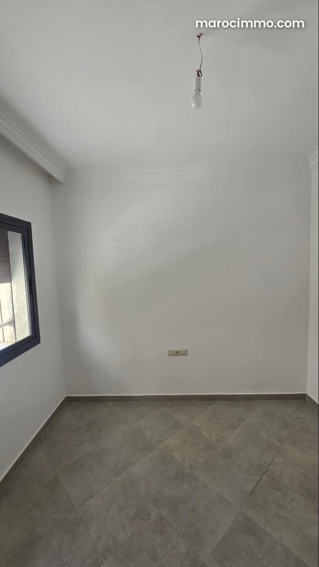 Vend appartement à Martil. 2 pièces confortables. Porte blindée et résidence sécurisée — 3