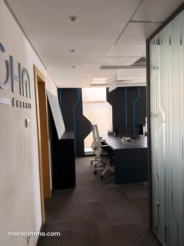 Bureaux en location à Casablanca Finance City. Surface totale 90 m². Porte blindée, sécurité — 5