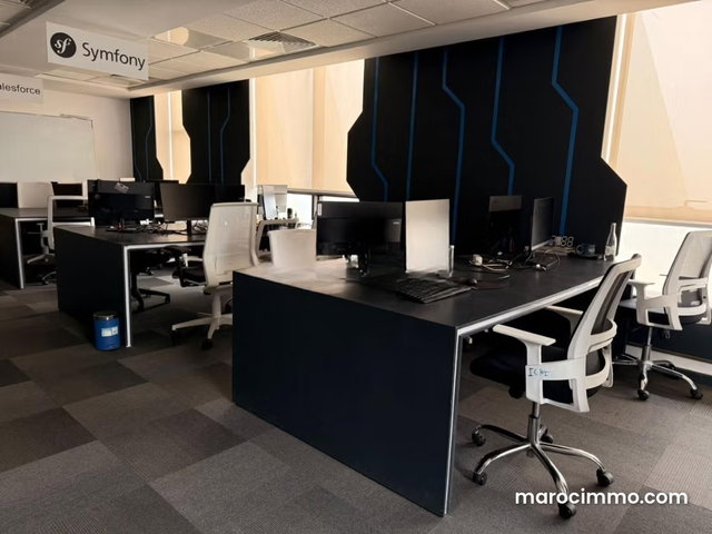 Bureaux en location à Casablanca Finance City. Surface totale 90 m². Porte blindée, sécurité — 4