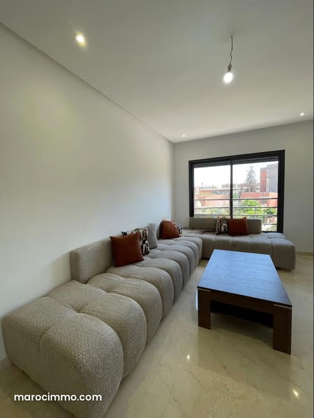 Joli Appartement F3 neuf meublé à Victor Hugo — مراكش