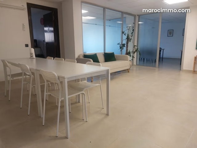 Bureaux à louer à Agdal. Superficie 202 m². Avec ascenseur et terrasse — 5