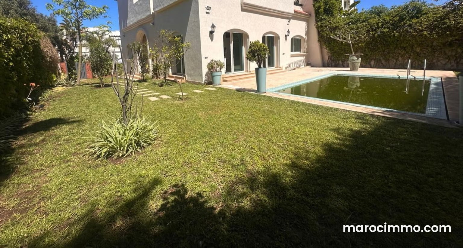400 sqm Villa with Swimming Pool for Rent, Aïn Diab, Casablanca — Casablanca