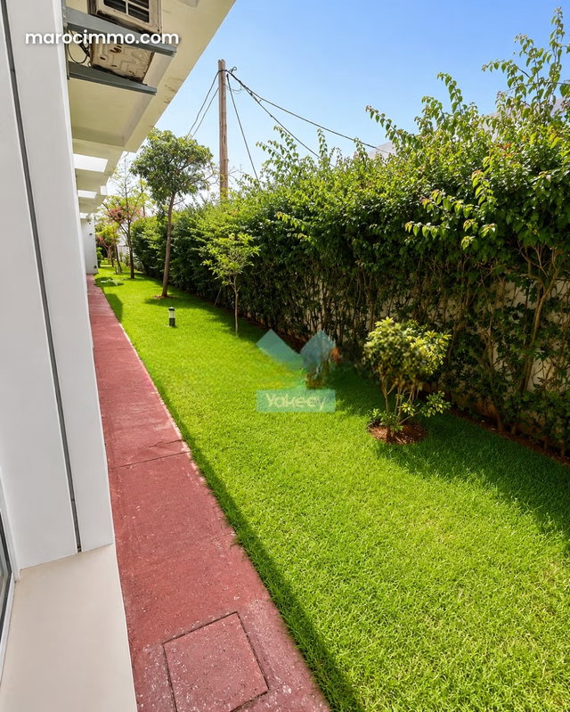 Rare rez de jardin à ain diab 3 chambres — 2