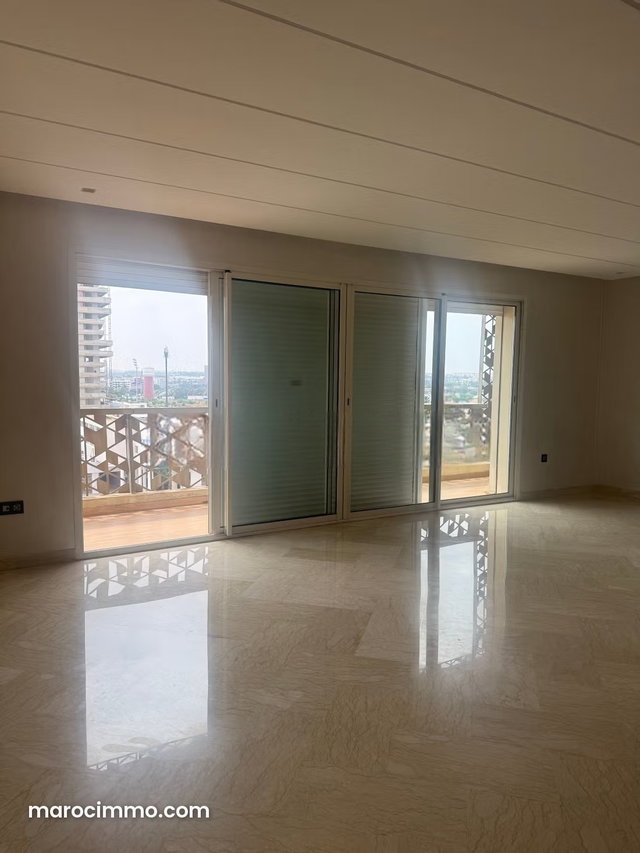 À louer – Magnifique appartement vide de 3 chambres — 2
