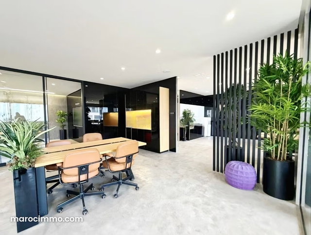 Bureau Neuf Meublé De 176 M² En Location Sur CFC — 4