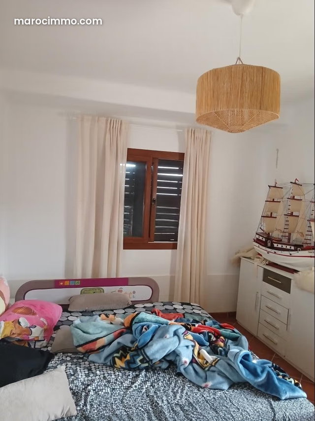 Appartement à vendre à M'Diq. 2 chambres agréables. Salon typique marocain, résidence sécurisée — 3