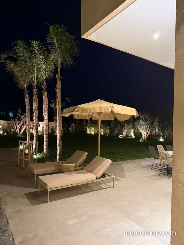 Magnifique villa à vendre à Route de l'Ourika. 6 grandes pièces. Bien meublé — 4