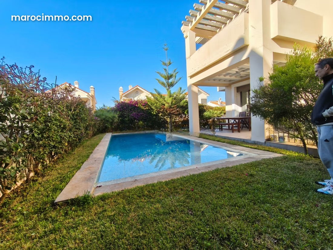 Villa 600 m² avec piscine et jardin, Dar Bouazza, location — Dar Bouazza