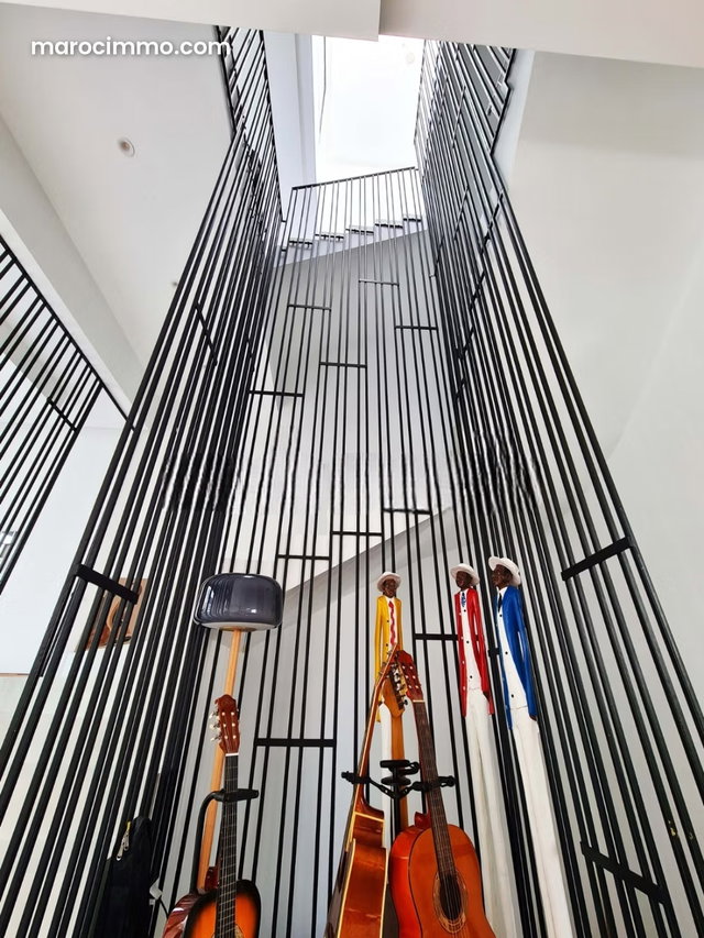 Superbe villa de 318m en location à Dar Bouazza — 2