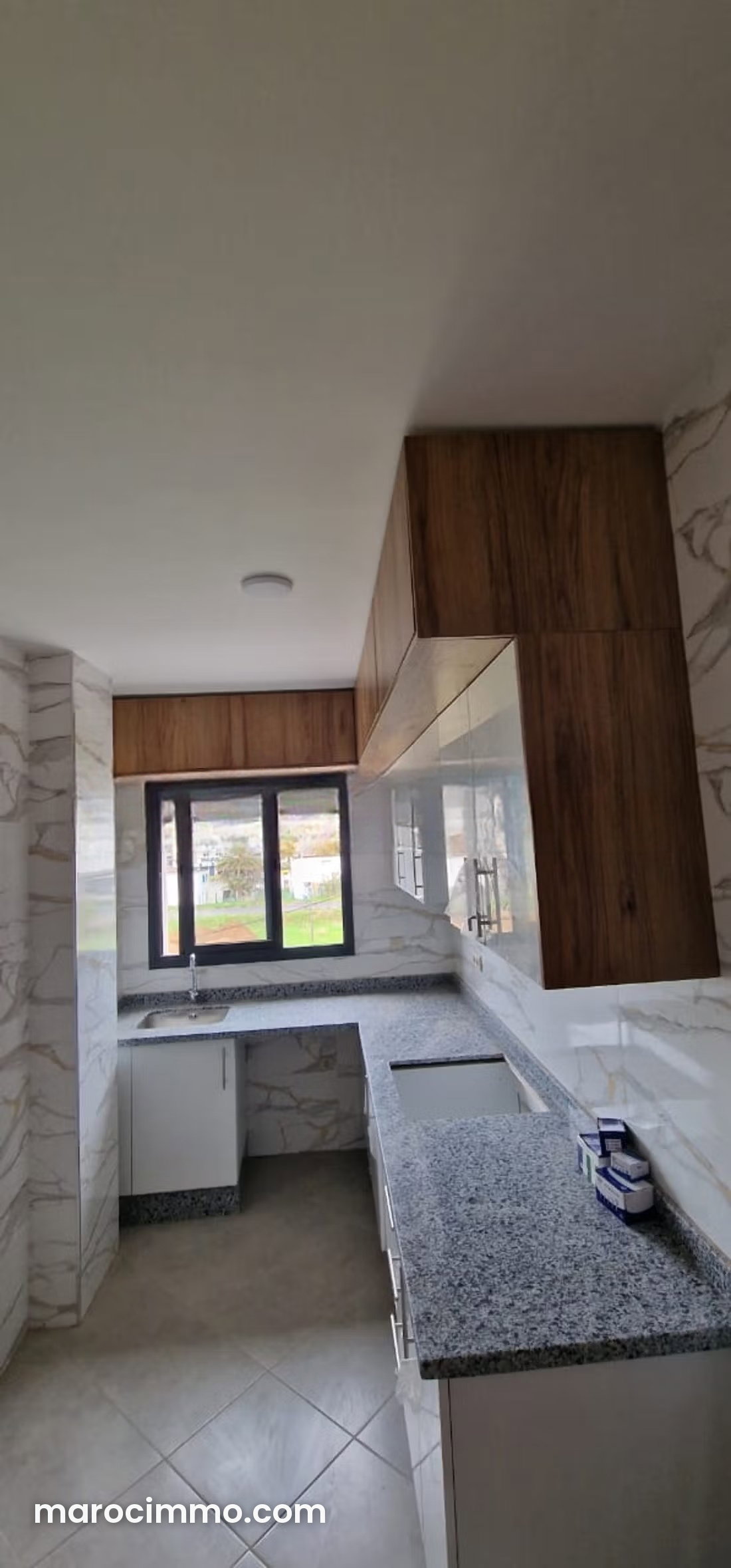 Furnished Apartment with Terrace and Mountain Views in Martil — Martil