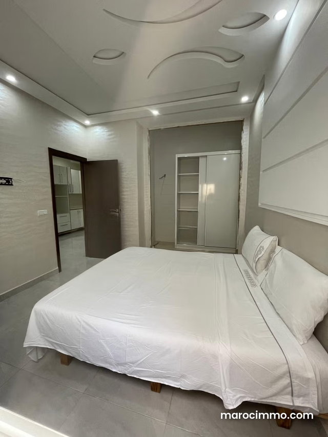Superbe appartement à louer à M'Diq. Surface totale 55 m². Meublé — 2